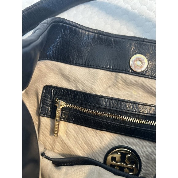 TORY BURCH Classic City Hobo Leather Shoulder Bag Slouchy Purse Brass Logo - Picture 12 of 16